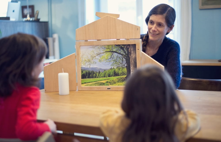 Biblioteczka Montessori. Świat