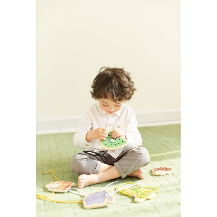 CLASSIC WORLD Drewniana Sznurowanka Przeplatanka Nawlekanka Przewlekanka Zwierzątka 10 el.2.jpg