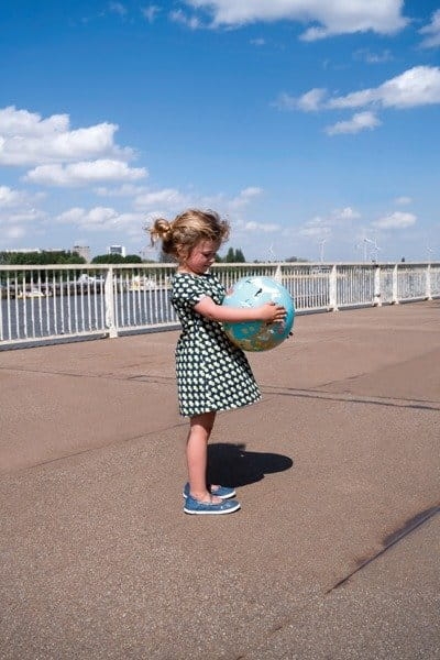 Scratch, Piłka dmuchana Mapa Świata 40 cm_3 - księgarnia Natuli.jpg