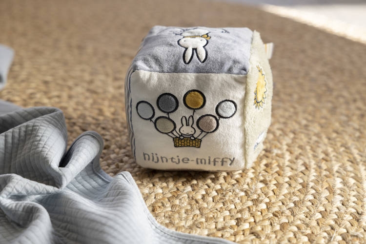 Tiamo Miffy Kostka sensoryczna Fluffy Green_8.jpg