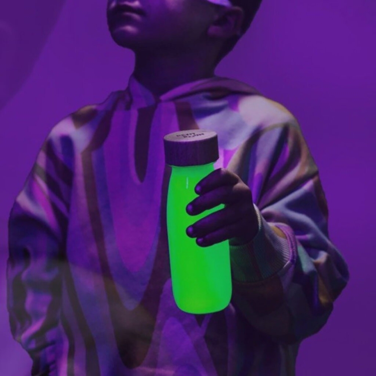 Petit Boum, Butelka sensoryczna FLOAT NEON żółta2.jpg