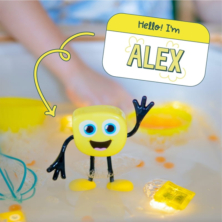 Glo Pals, Postać do kąpieli Alex - zestaw z dwiema kostkami sensorycznymi świecącymi w wodzie5.jpg