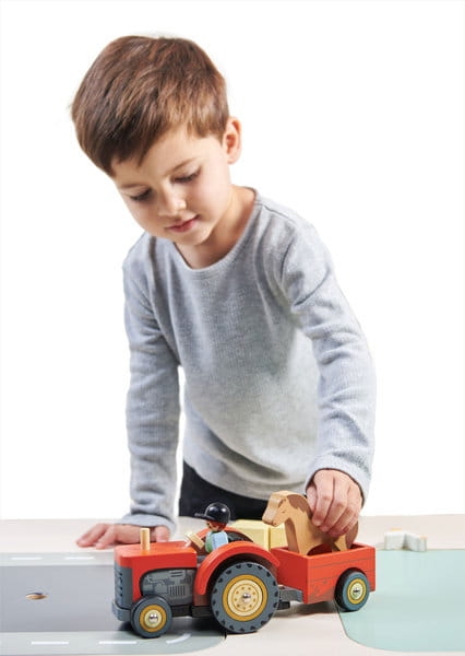 Drewniany traktor z przyczepą i akcesoriami, Tender Leaf Toys3.jpg